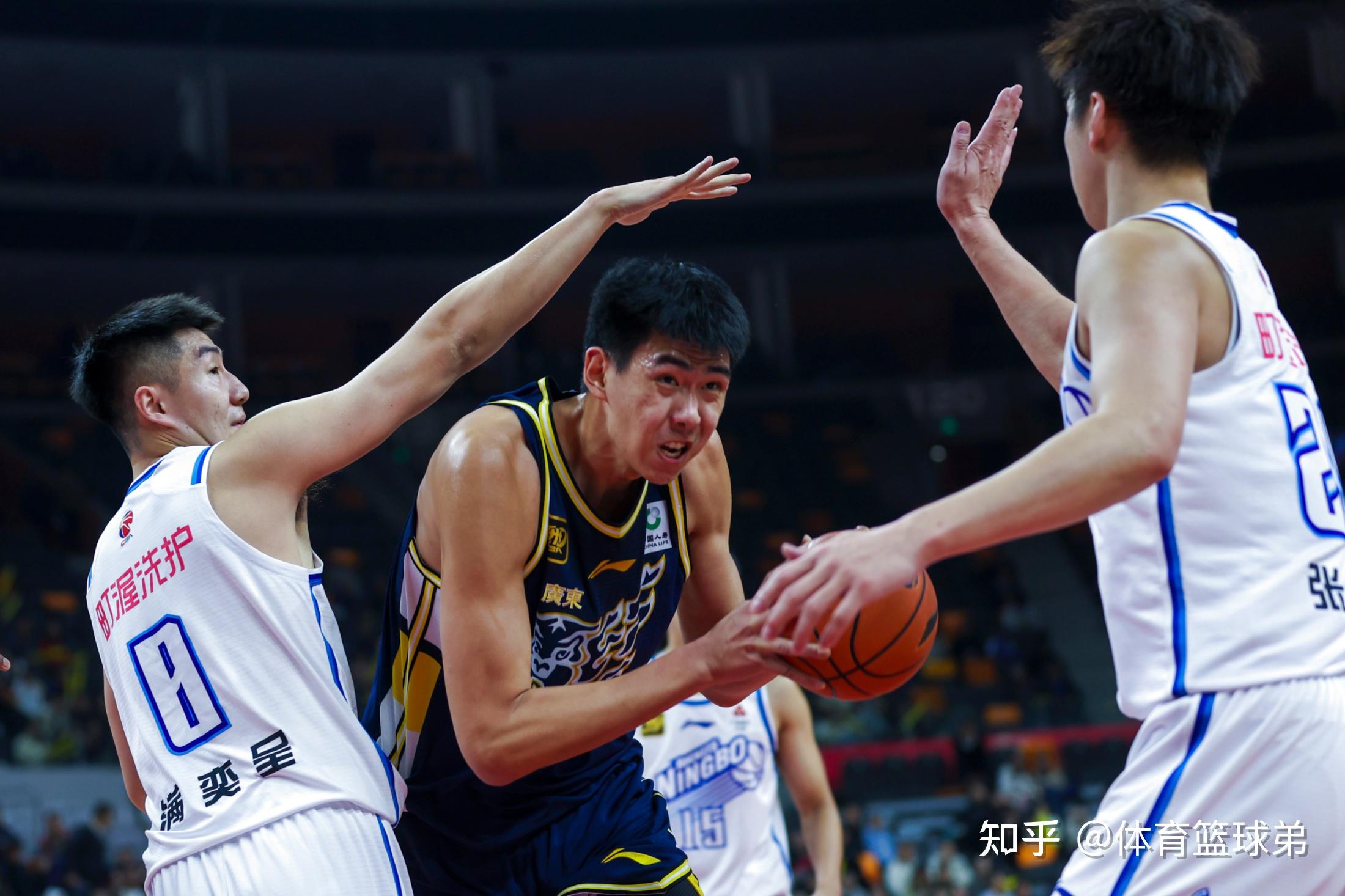 华体会体育链接-广厦男篮发布备战花絮，冲刺阶段防线松动，葡超任务艰巨，赛程密集仍需轮换-华体会体育链接
