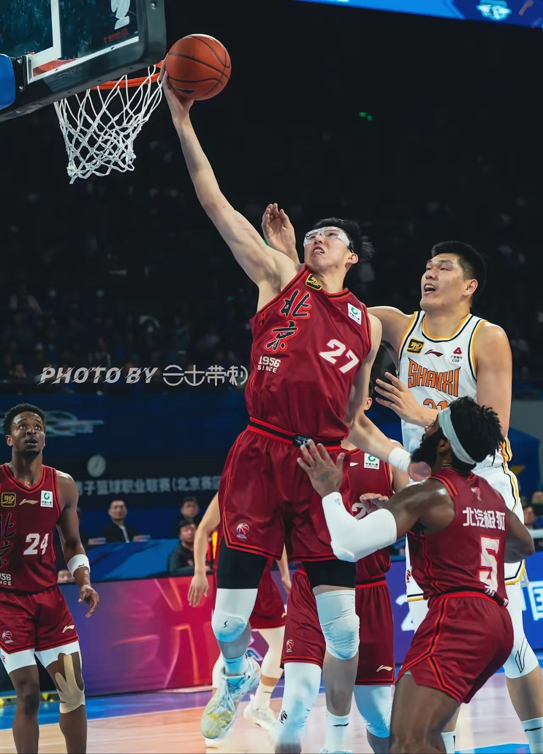 华体会体育-里程碑夜！山东男篮篮板制胜，CBA季后赛赛前刷纪录，媒体盛赞，训练强度明显提升的简单介绍-华体会体育